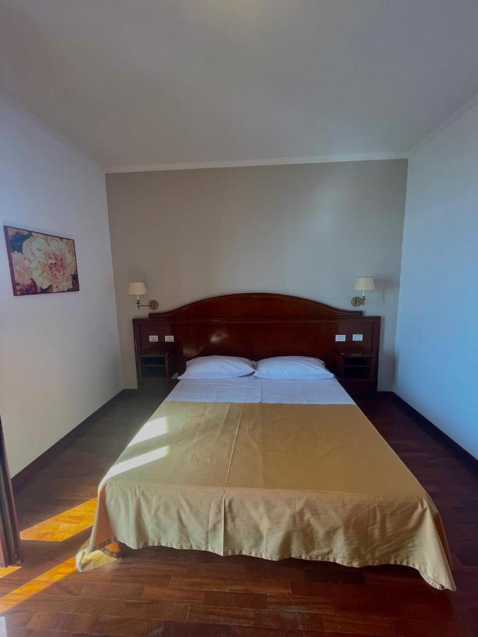 Hotel La Lampara Реджо-ди-Калабрия Экстерьер фото